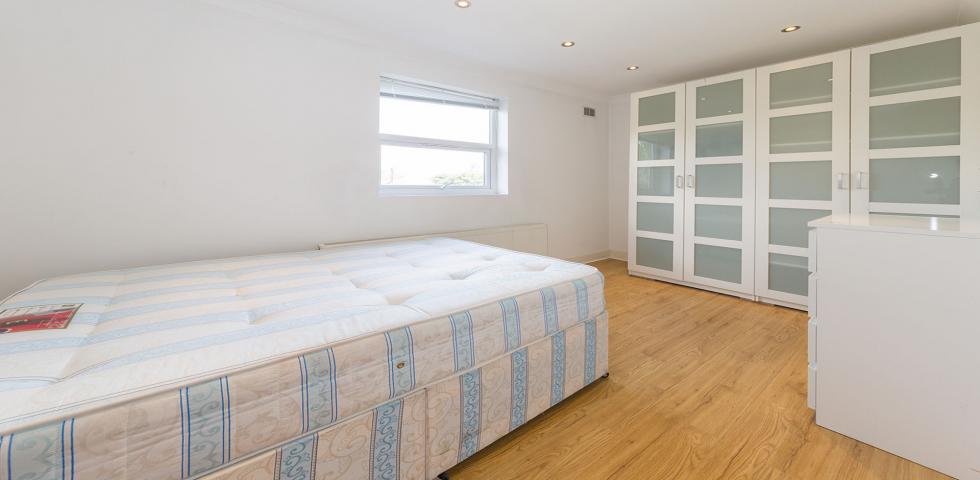 Stunning Sharers Apartment Melrose Avenue, Willesden Green